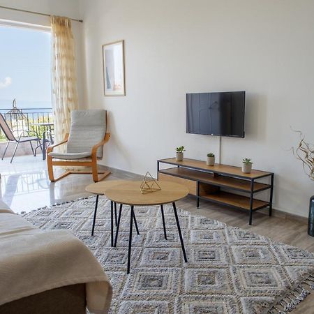 Almyros Aktis Seaview Apartment Kalamata Exteriör bild