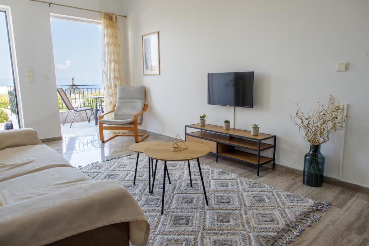 Almyros Aktis Seaview Apartment Kalamata Exteriör bild