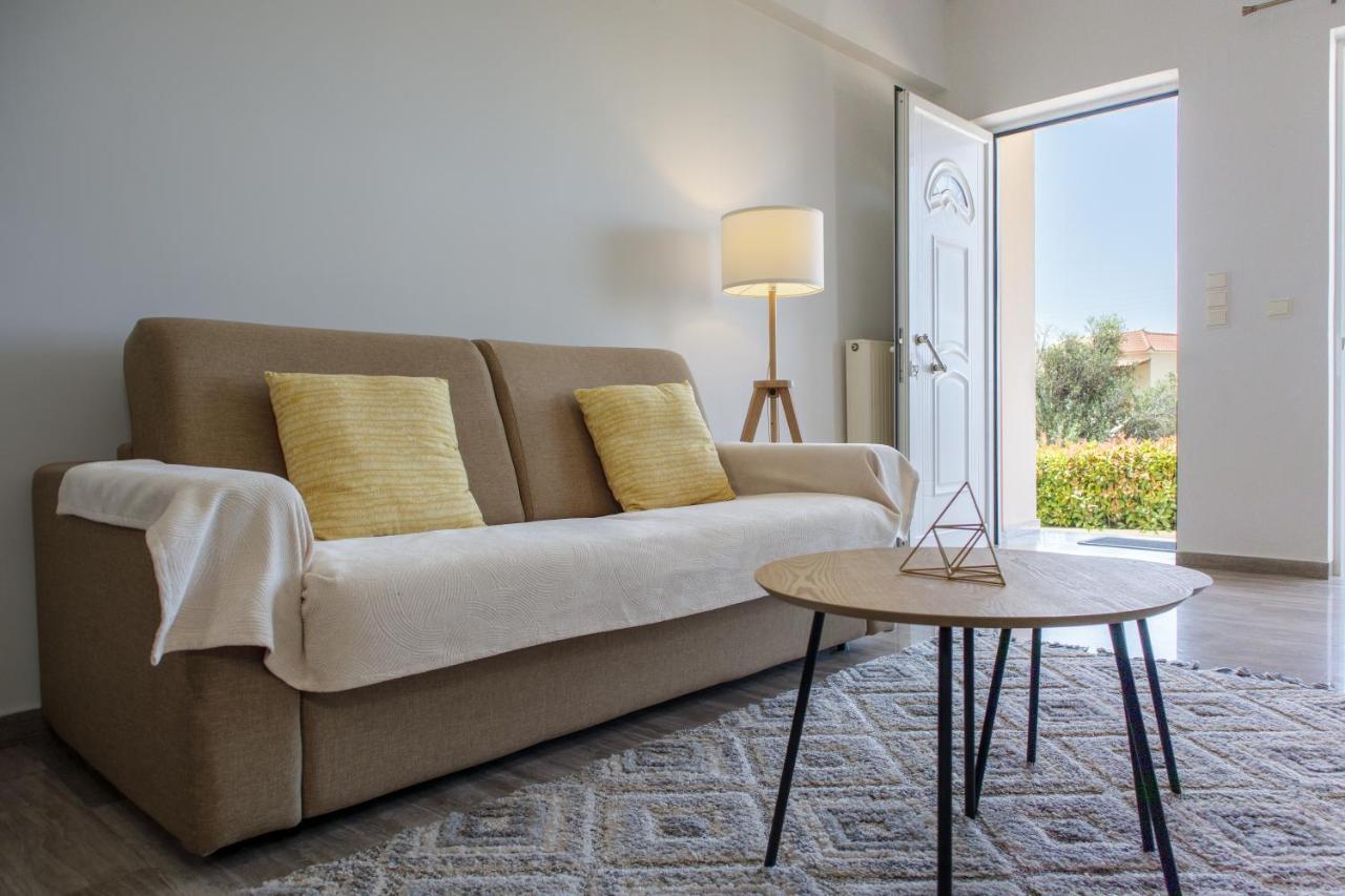 Almyros Aktis Seaview Apartment Kalamata Exteriör bild