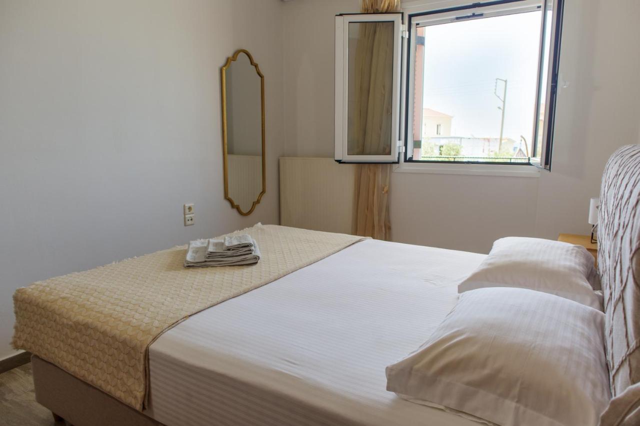 Almyros Aktis Seaview Apartment Kalamata Exteriör bild