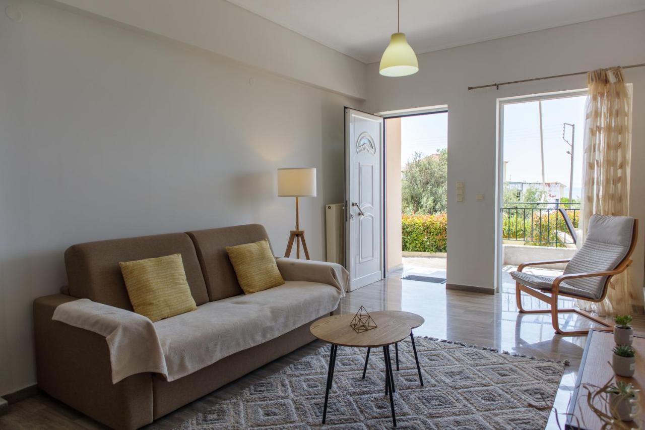 Almyros Aktis Seaview Apartment Kalamata Exteriör bild