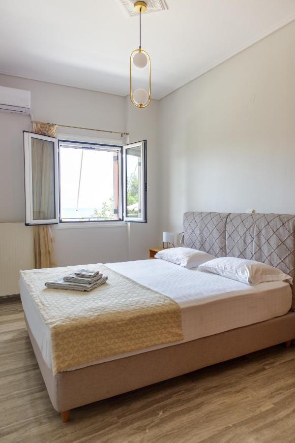 Almyros Aktis Seaview Apartment Kalamata Exteriör bild