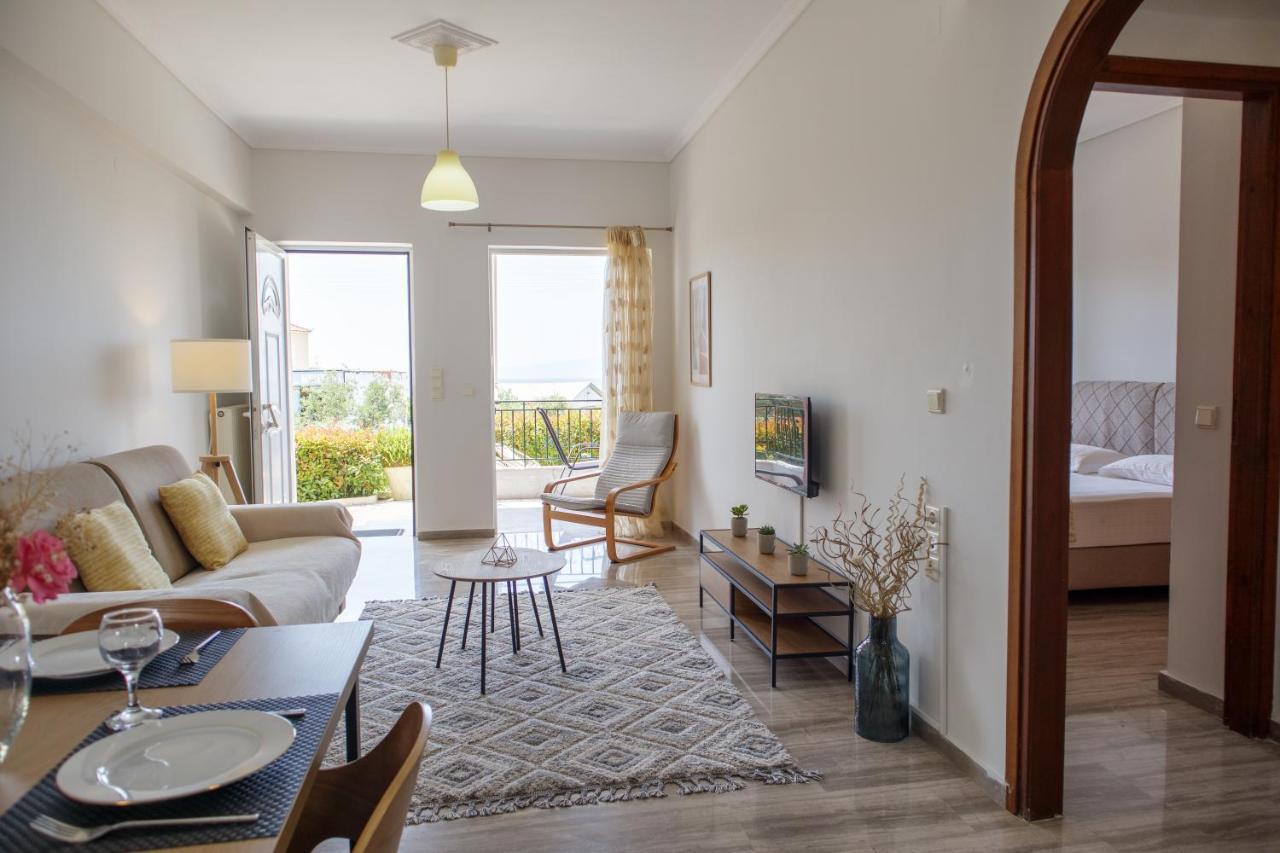 Almyros Aktis Seaview Apartment Kalamata Exteriör bild